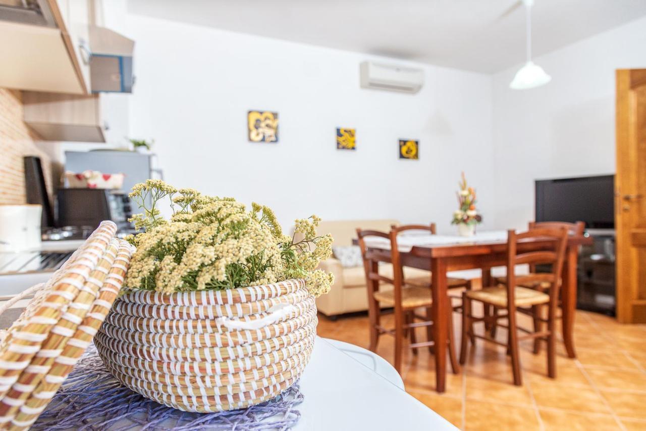 Apartamento Usuonu Baunei Exterior foto