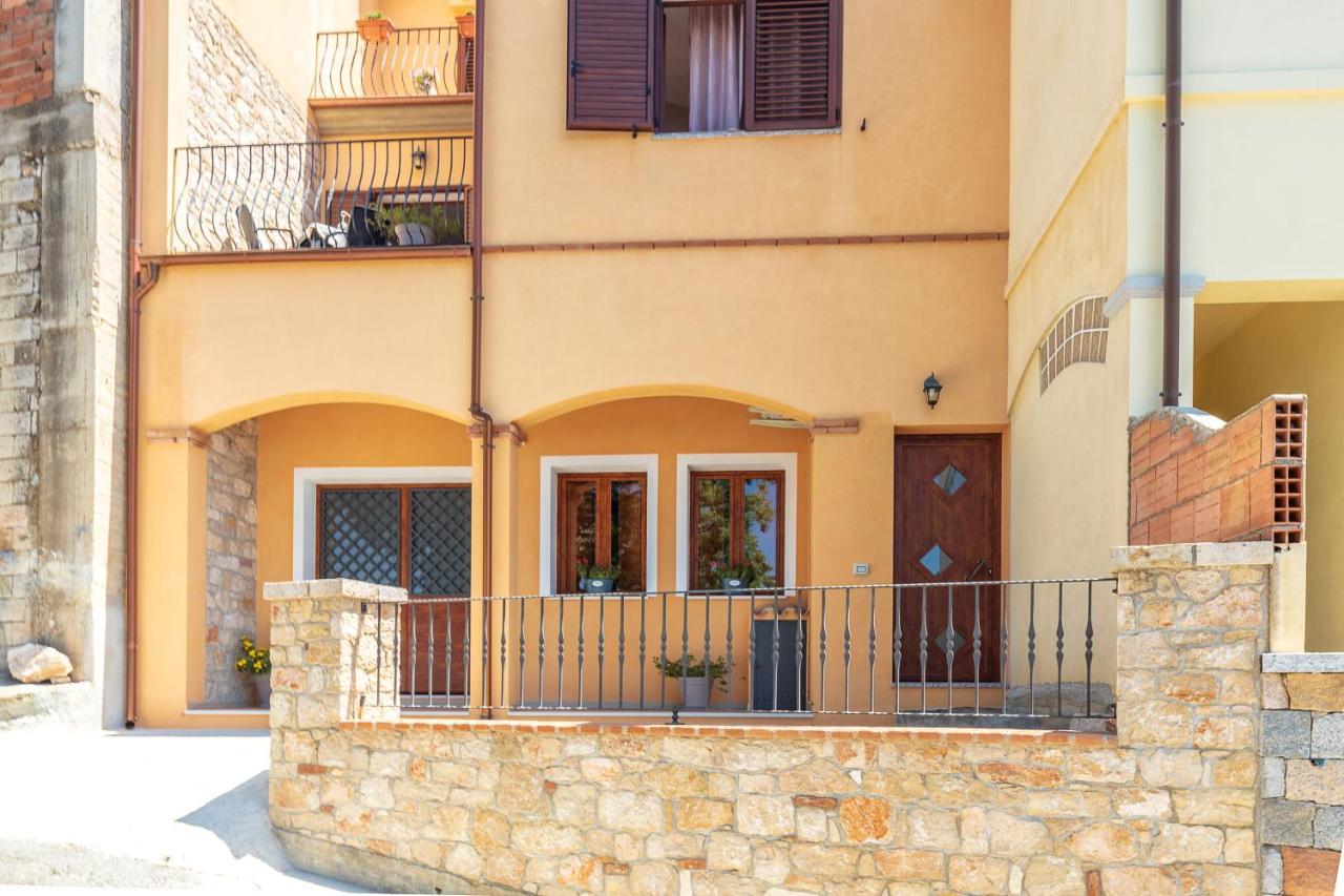 Apartamento Usuonu Baunei Exterior foto
