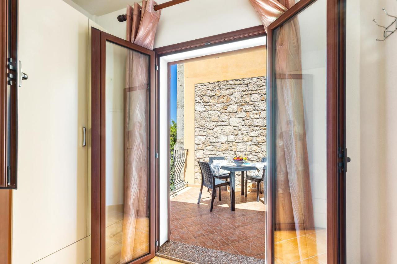 Apartamento Usuonu Baunei Exterior foto